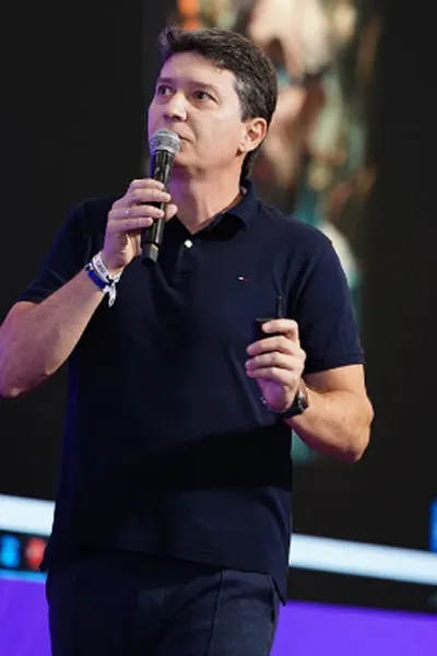 Foto do Fernando Godoy palestrando